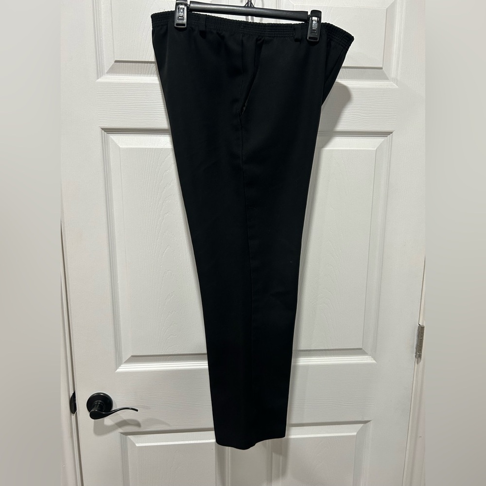 Classic Collection Black Pants Women’s Size 12 Pockets Pull‎ On Elastic Waist